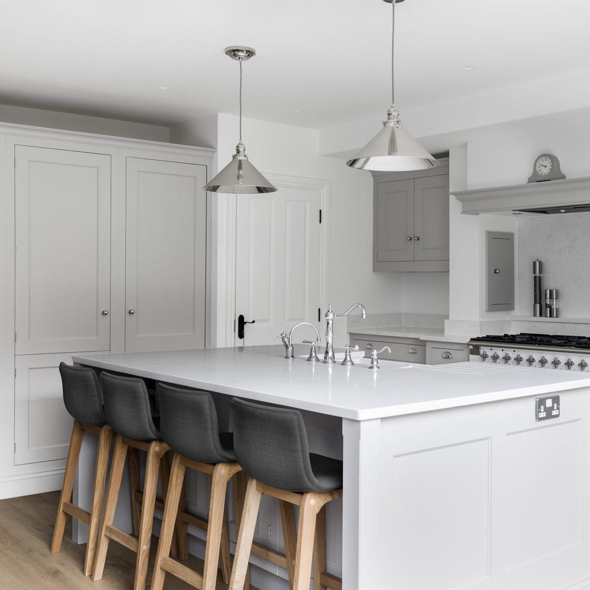 Sgabello Tessuto Legno - Drift Grigio scuro